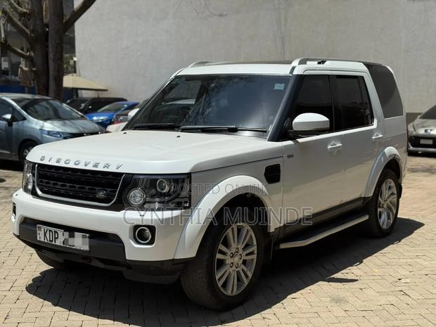 Land Rover Discovery 2016 White