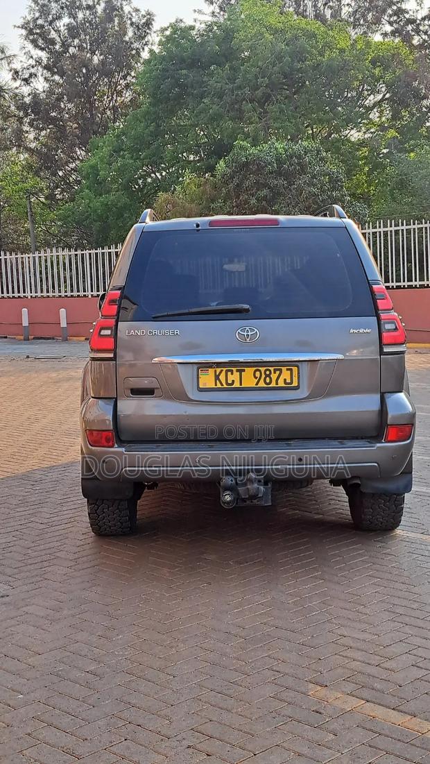 Toyota Land Cruiser 2008 Gray