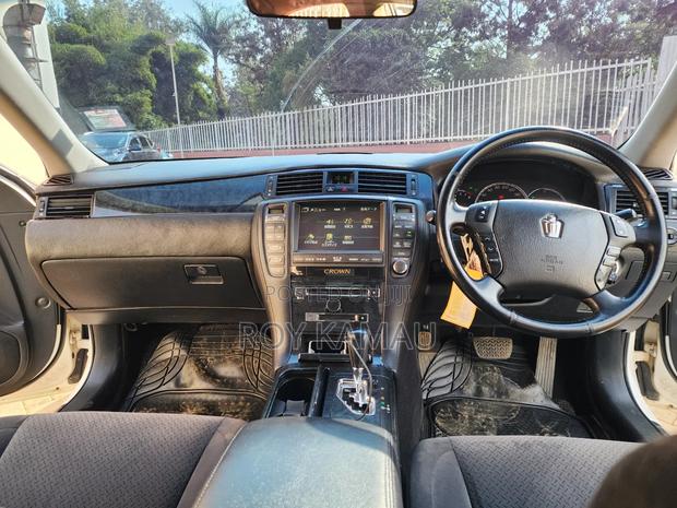 Toyota Crown 2007 Pearl