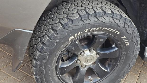 Toyota Land Cruiser 2008 Gray