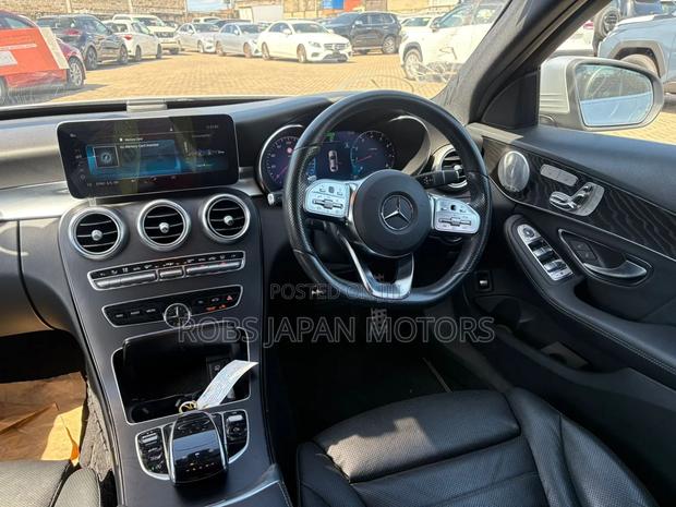 Mercedes-Benz C200 2019 Ivory