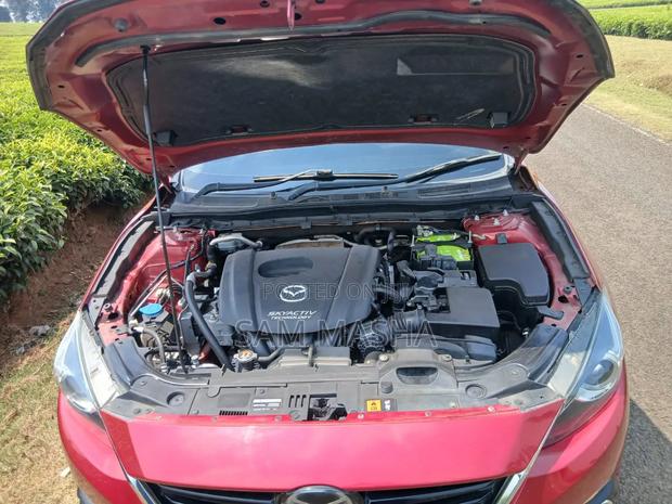 Mazda Axela 2015 Red