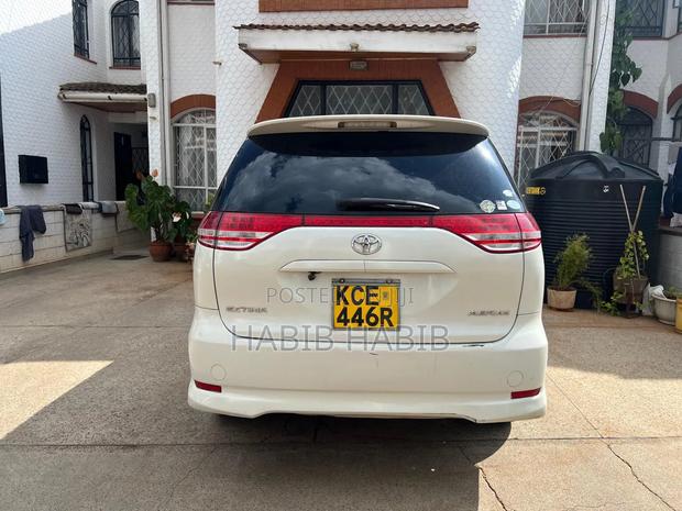 Toyota Estima 2008 White