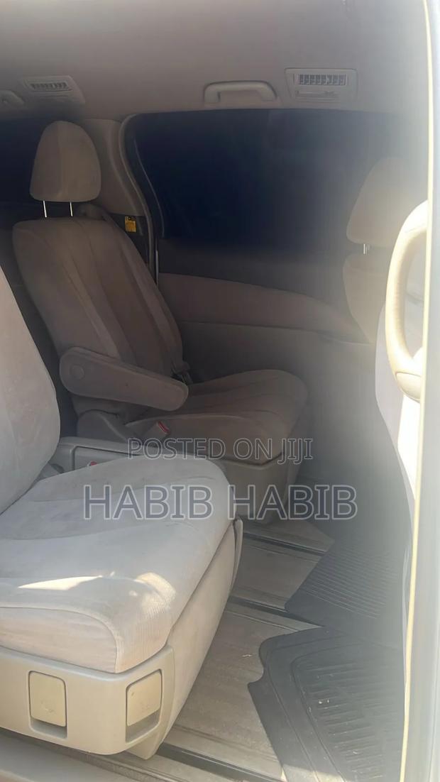 Toyota Estima 2008 White