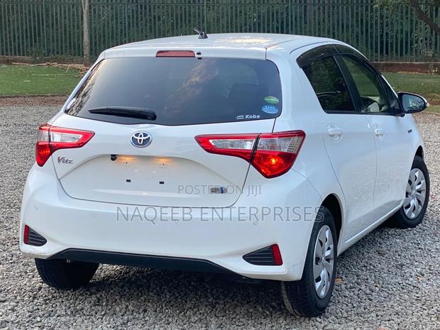 Toyota Vitz 1.5 FWD Hybrid 5dr 2019 White