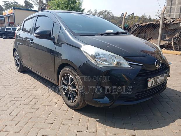 Toyota Vitz 1.0 FWD 5dr 2018 Black