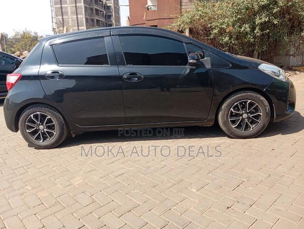 Toyota Vitz 1.0 FWD 5dr 2018 Black