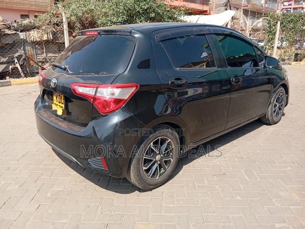 Toyota Vitz 1.0 FWD 5dr 2018 Black