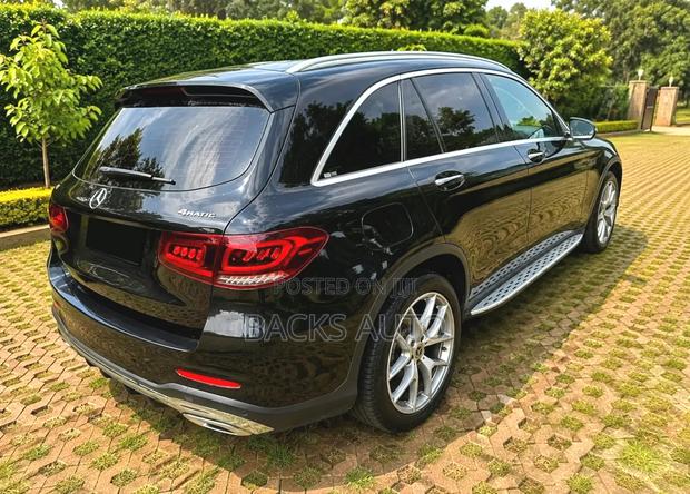 Mercedes-Benz GLC-Class 2021