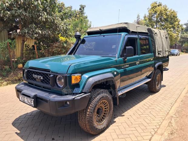 Toyota Land Cruiser 2014 Green