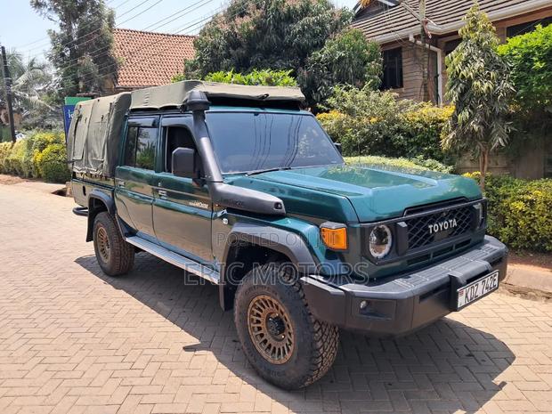 Toyota Land Cruiser 2014 Green