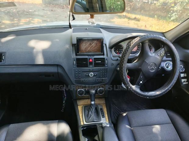 Mercedes-Benz C200 2011 White