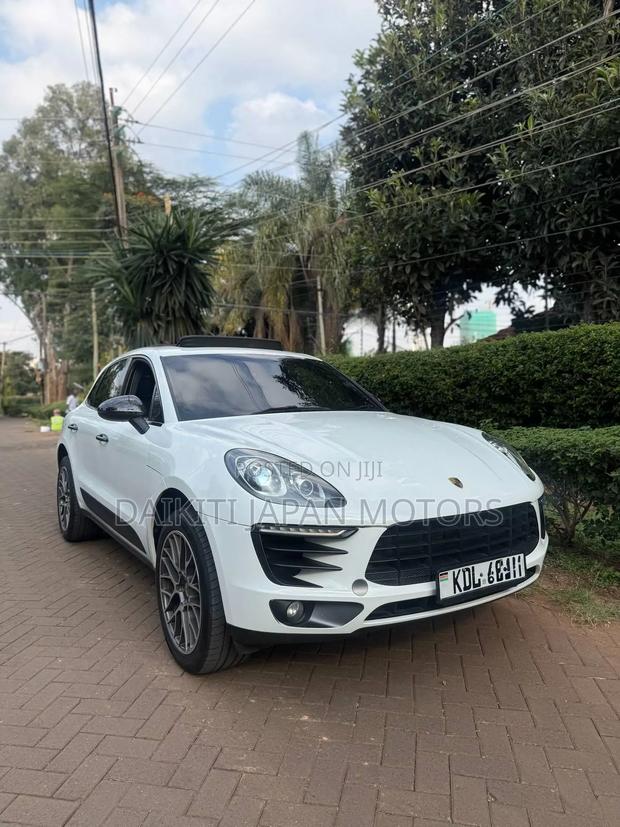 Porsche Cayenne 2015 White
