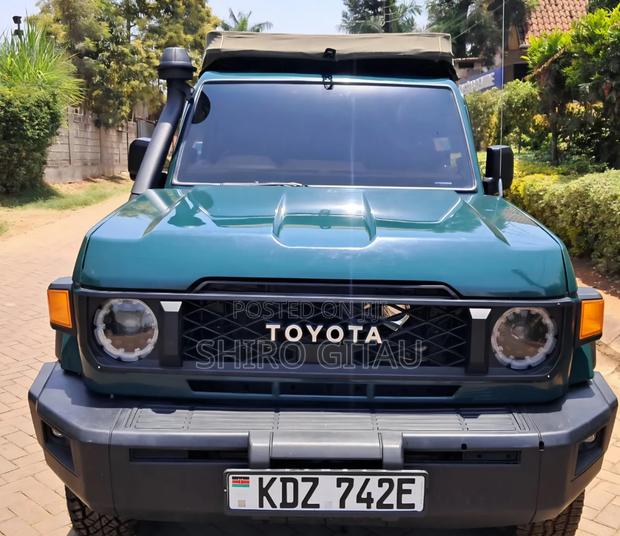 Toyota Land Cruiser 2014 Green