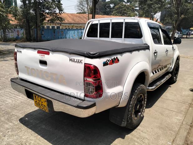 Toyota Hilux 2008 White
