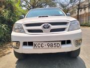 Toyota Hilux 2008 White for sale