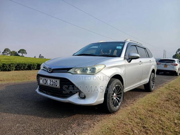 Toyota Corolla Fielder 2015 Silver