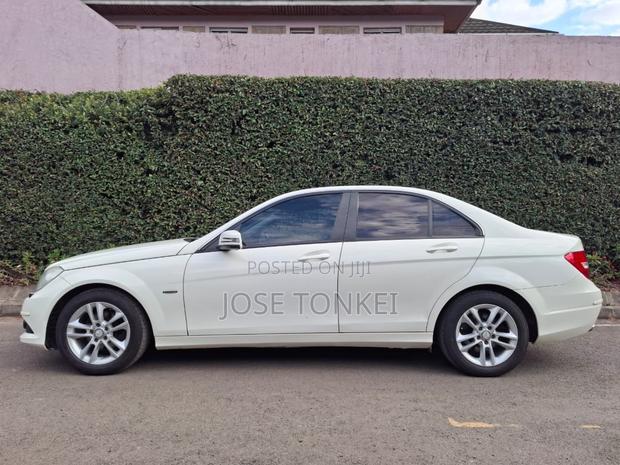 Mercedes-Benz C200 2012 White