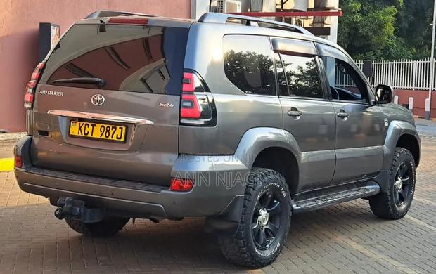 Toyota Land Cruiser Prado 3.0 D-4D 5dr 2008 Gray