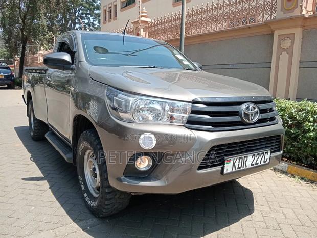 Toyota Hilux Revo Double Cab Deisel 2.4 RWD 2017 Gray