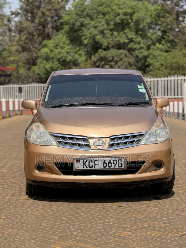 Nissan Tiida 2008 Gold