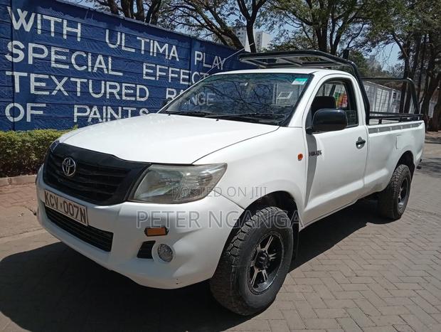 Toyota Hilux 2.5 D-4D SRX 2012 Off white