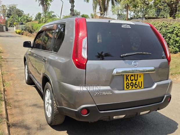Nissan X-Trail 2.0 Petrol XE 2011 Gray