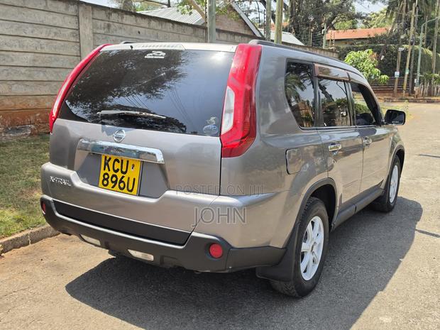 Nissan X-Trail 2.0 Petrol XE 2011 Gray