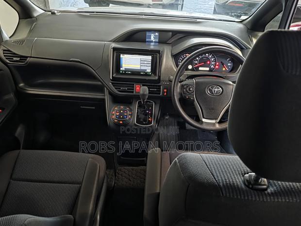 Toyota Noah 2.0 FWD (6 Seater) 2019 Silver