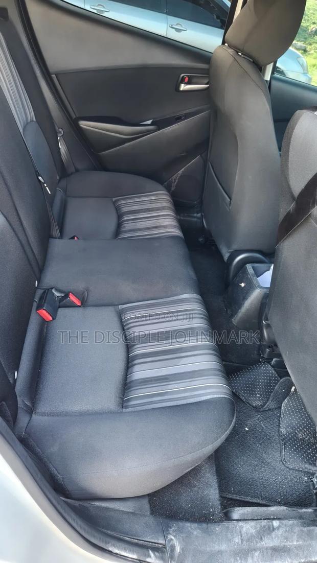Mazda 2 2019 White