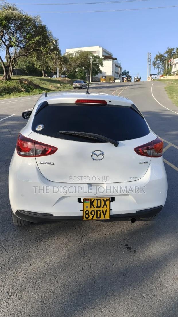 Mazda 2 2019 White