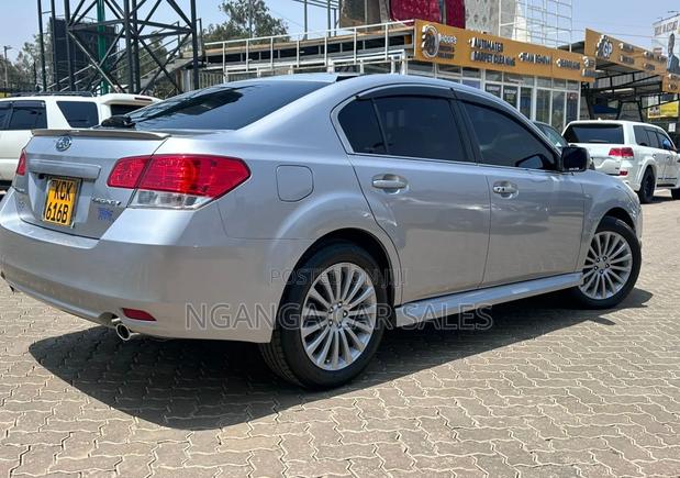 Subaru Legacy 2011 Silver