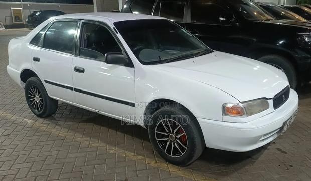 Toyota Sprinter 2000 White