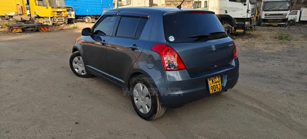 Suzuki Swift 2009 Gray