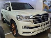 Toyota Land Cruiser 4.6 V8 ZX 2019 Pearl for sale
