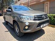 Toyota Hilux 2018 Brown for sale