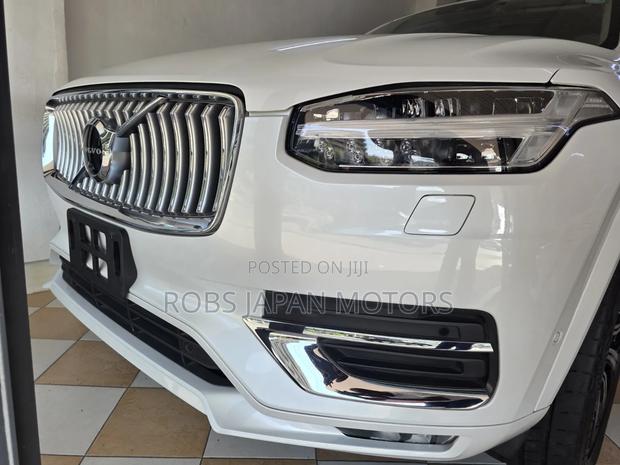 Volvo XC90 T6 Inscription 7 Passenger AWD 2020 Pearl