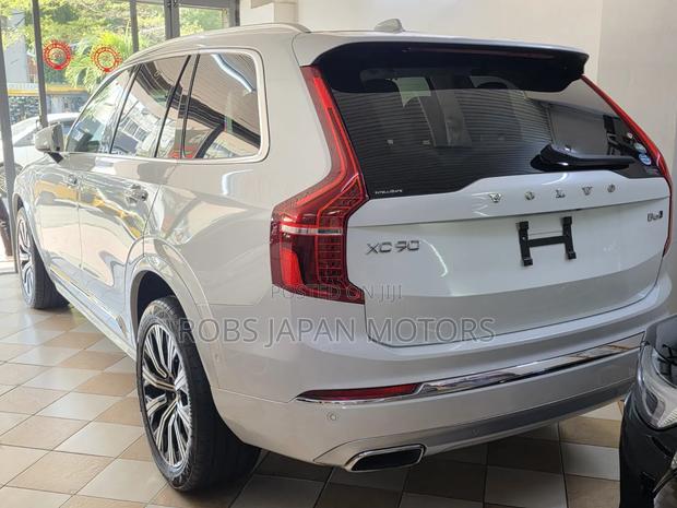 Volvo XC90 T6 Inscription 7 Passenger AWD 2020 Pearl