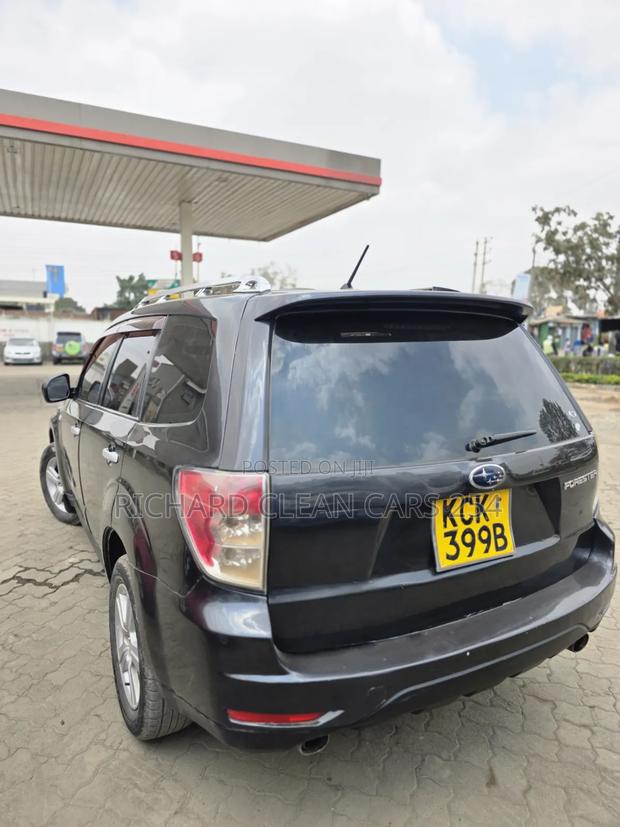 Subaru Forester 2010 Black