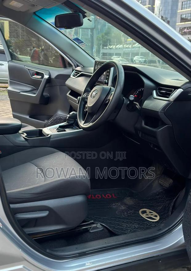 Toyota RAV4 2019 Silver