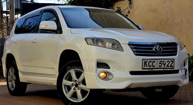 Toyota Vanguard 2008 White