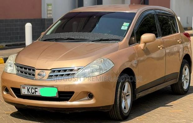 Nissan Tiida 2008 Brown