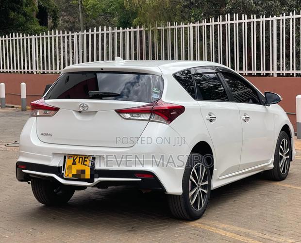 Toyota Auris 2015 White