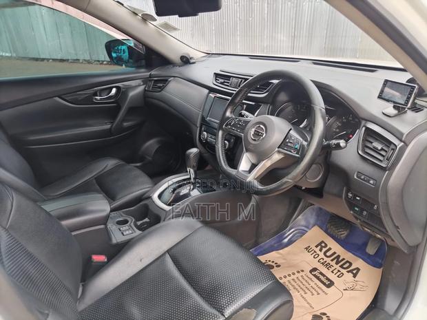 Nissan X-Trail 2.0 Petrol FWD 2017 Pearl