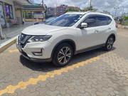 Nissan X-Trail 2.0 Petrol FWD 2017 Pearl for sale