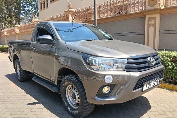 Toyota Hilux Revo Single Cab Deisel 2.8 RWD 2018 Gray