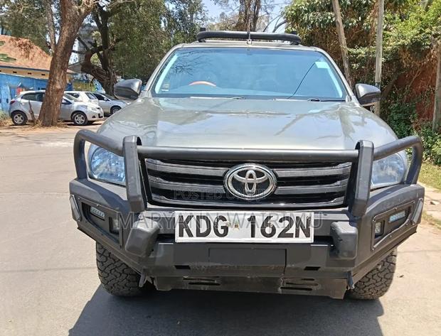 Toyota Hilux 2.8 Diesel 2020 Gray
