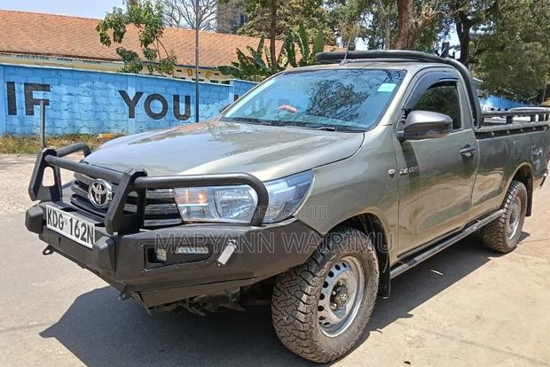 Toyota Hilux 2.8 Diesel 2020 Gray
