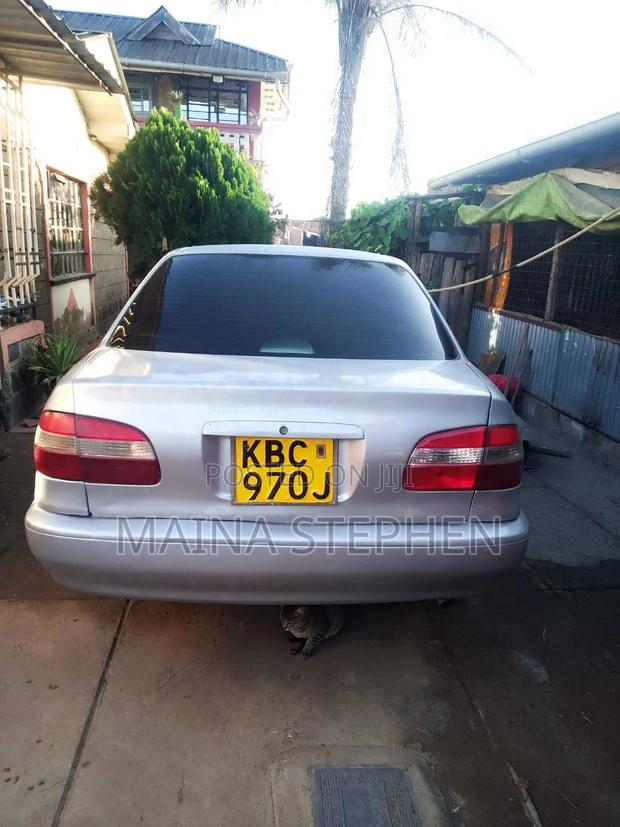 Toyota Corolla 1999 Silver
