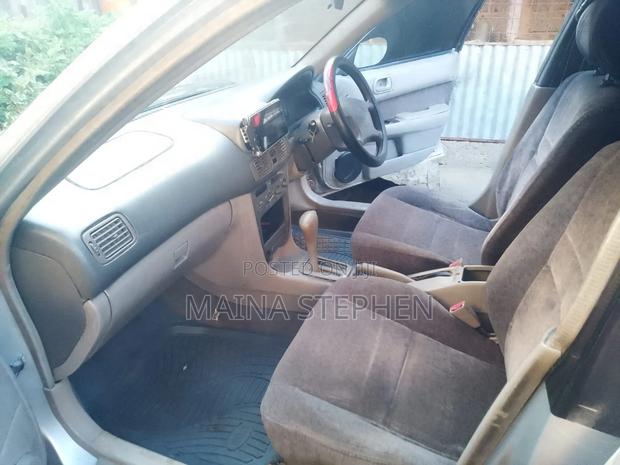 Toyota Corolla 1999 Silver